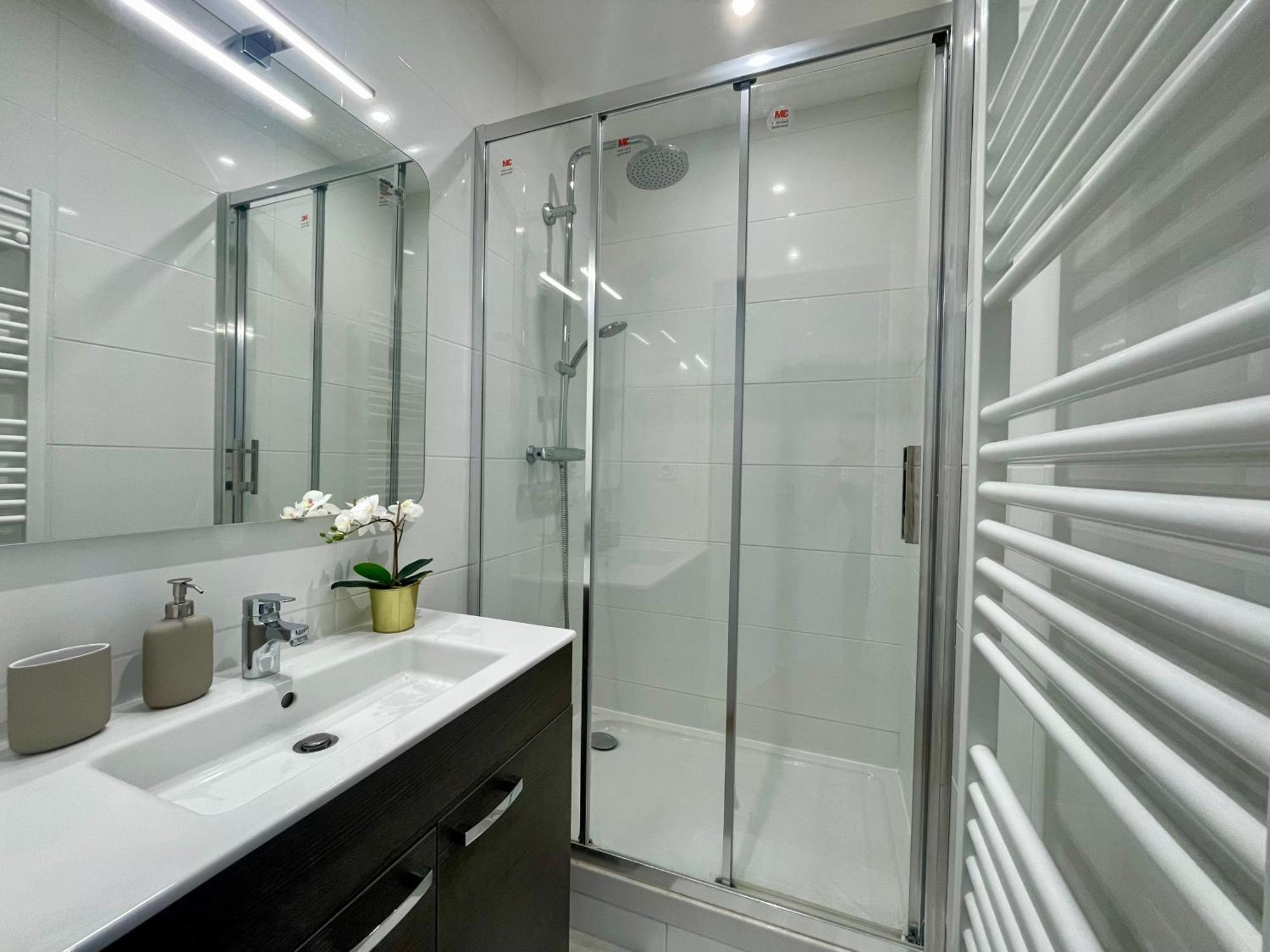 Bngo I Le Spacieux I 3 Chambres, 2 Salles De Bain, Parking Prive Gratuit, 8 Personnes, Vieux Lyon Hypercentre Εξωτερικό φωτογραφία